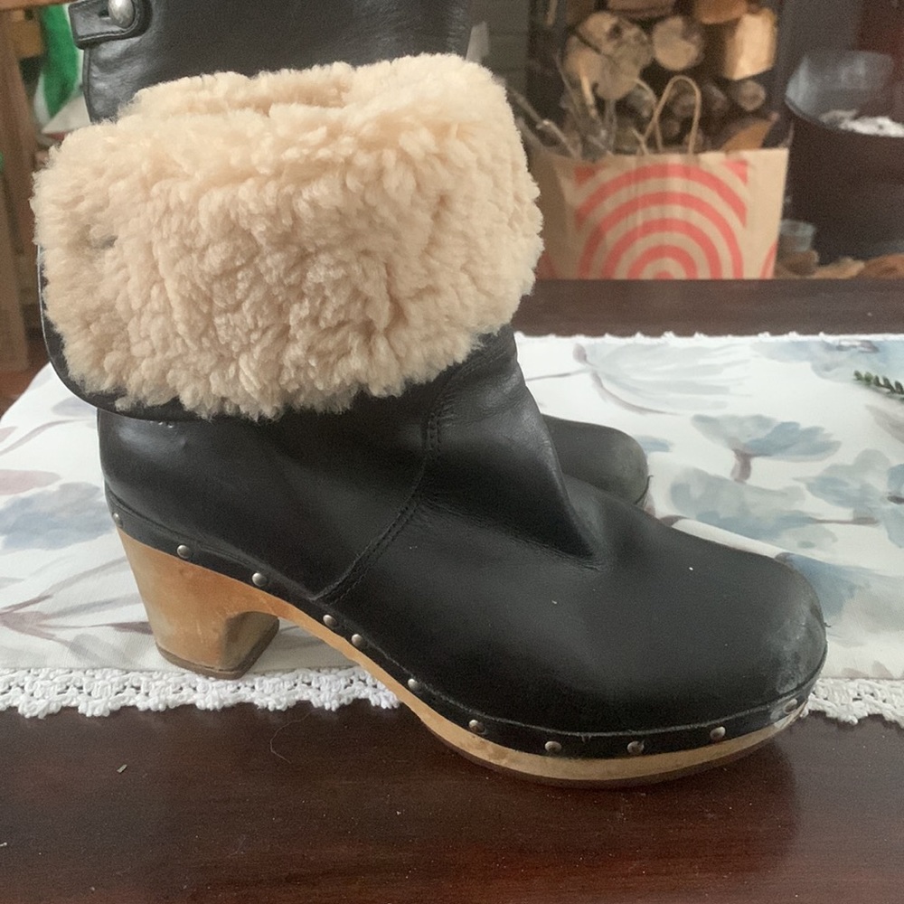 Ugg Australia Lynnea vintage shearling boot clogs
